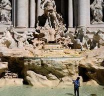 Rome picks up Trevi fountain coins
