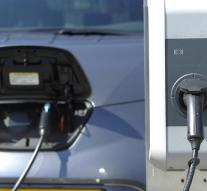 Rotterdam test wireless charging car