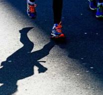 Runners unwell by heat in Antwerp