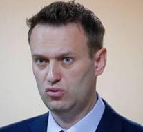 'Russian opposition leader arrested at home'