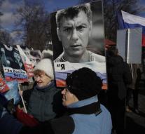 Russians commemorate murder Nemtsov