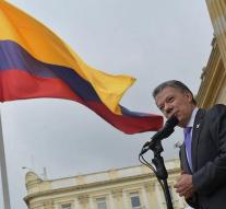 Santos donates Nobel Prize money victims