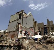 Saudi Arabia is bombing targets in Yemen again