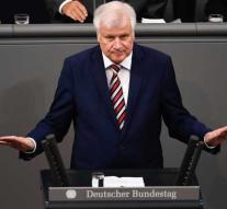 Seehofer: reached migrant agreement with Italy