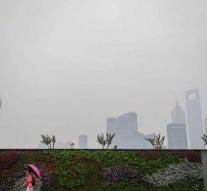Shanghai evacuates 190,000 people for a storm