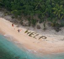 Shipwrecked games 'help' on beach