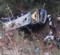 Sixteen killed by bus crash in Mexico