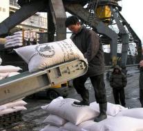 South Korea sends aid to the north