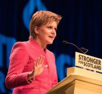 Sturgeon: come to Scotland