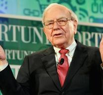 Super investor Buffett in the bank