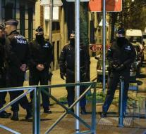 Suspect attacks Paris remains stuck