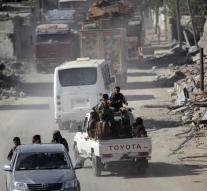 Syria army urges rebels Aleppo