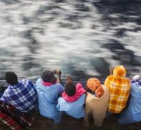 Tanker rescues refugees from sailing