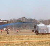 Tear gas against protesters Zimbabwe