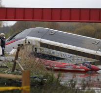 TGV train derails : at least 5 dead