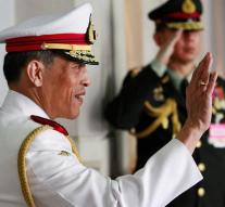 Thai Crown Prince Vajiralongkorn follows father Bhumibol on