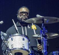 The Roots had to show can cells by bomb alert