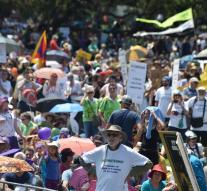 Thousands of Australians argue for climate