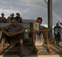 Thousands of Cuban migrants stranded