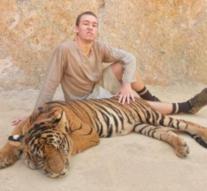 Tinder is contending with controversial tigerselfies