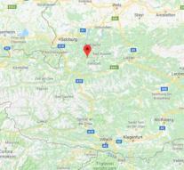 Tourist bus crashes in Austria