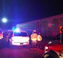 Train crash US: kill and at least fifty wounded