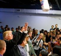 Trump throws kitchen rolls to Puerto Rico