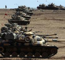 Turkey retaliates IS rocket bombardment
