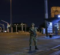 Turkish army sets curfew