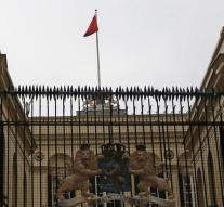 Turkish flag hoisted on Dutch consulate