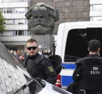 Two arrest warrants after dead man Chemnitz