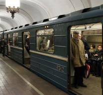 Two stations in Moscow evacuated after bomb threat