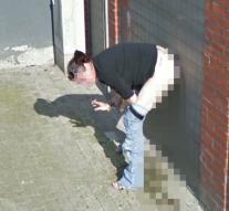 Urinating woman in Almere world