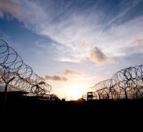 US working with transport Guantánamo prisoners