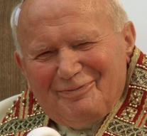 Vatican denies 'relationship' John Paul II
