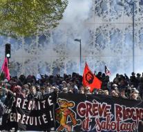 Violent riots by French protests
