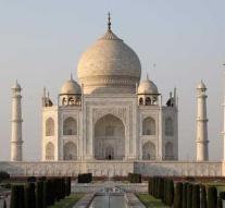 Visit to Taj Mahal can only last three hours