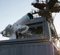 VS test laser weapons in Persian Gulf