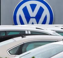 VW starts business for self-propelled taxis
