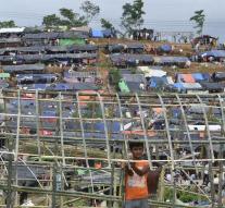 West puts pressure on Suu Kyi over Rohingya