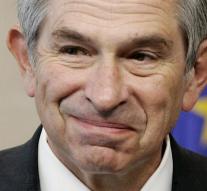 Wolfowitz is considering voting for Clinton