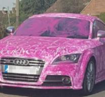 Woman takes the ultimate revenge: car painted pink