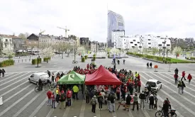 Belgian Union Members Hit by Car During Strike in Luik