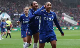 Chelsea Defeats Manchester United to Win League Cup Trophy