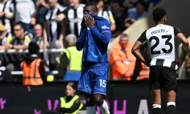 Chelsea Struggle Without Striker After Jackson's Red Card in Champions League Battle