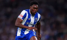 Chelsea to Pursue Spain Striker Samu Agehowa in Upcoming Transfer Window