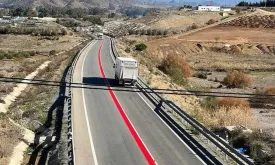 France Experimenting with Red Lines on Highways for Traffic Safety