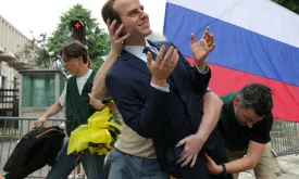 Greenpeace Steals Wax Figure of Macron for Anti-Russian Protest