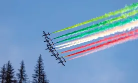 Italian Air Force Stunt Team: Three Planes Collide During Training