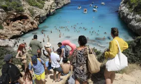 Mallorca Halts Collaboration with Influencers Due to Overcrowding by Selfie Seekers